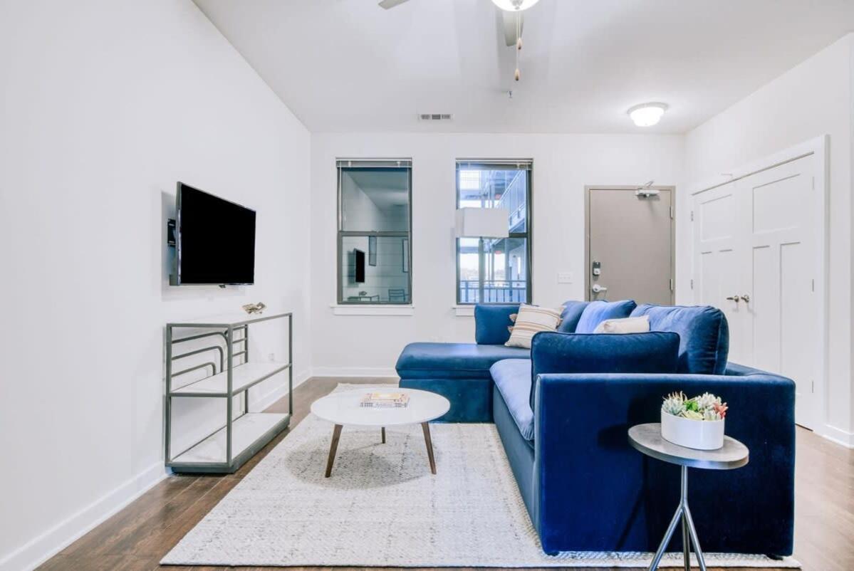 Cozysuites Musicrow Classy 1br W Free Parking 24 Apartment *