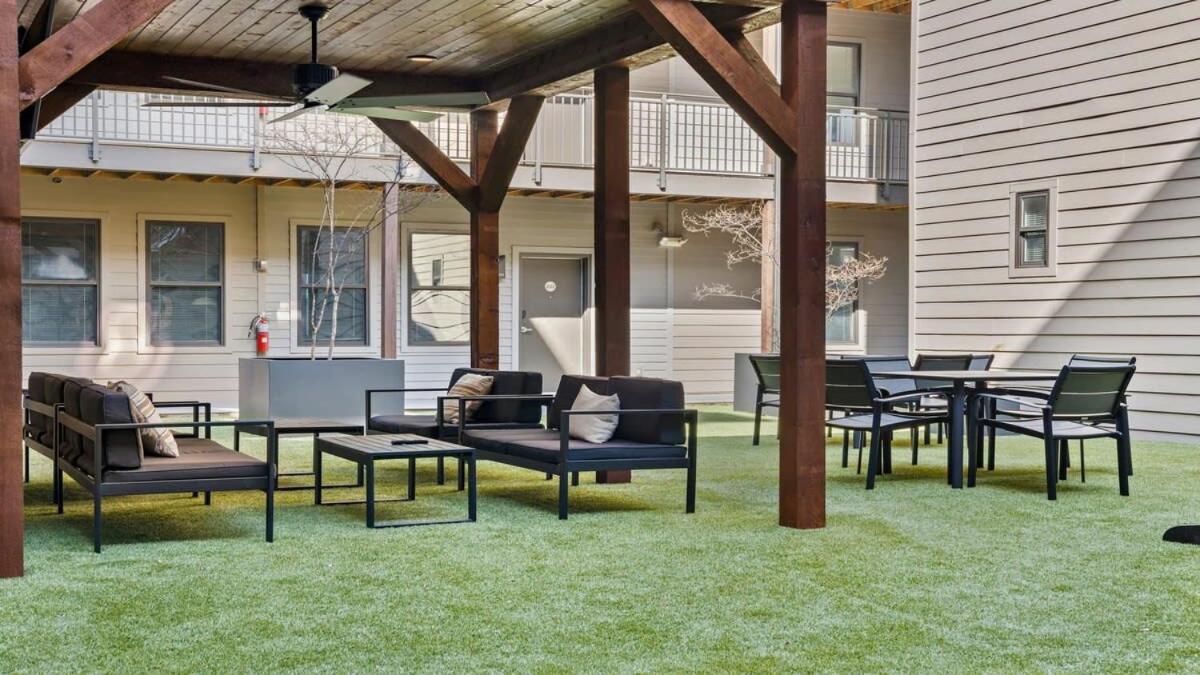 Cozysuites Musicrow Classy 1br W Free Parking 24 Apartment